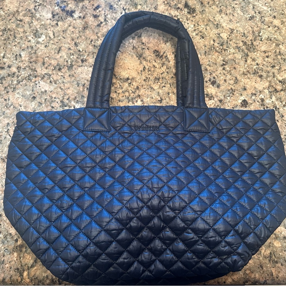 Medium Metro Tote Deluxe